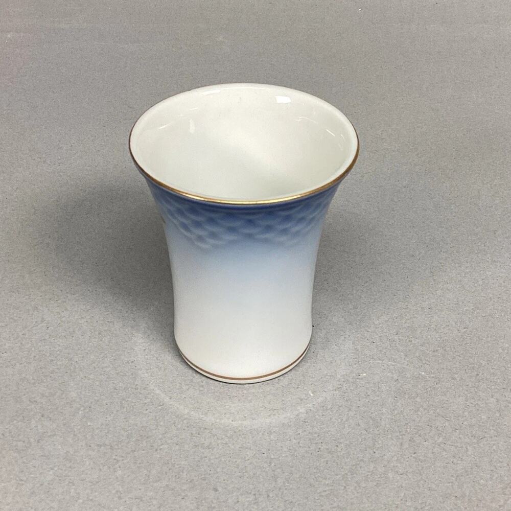 Vintage Bing & Grondahl The Seagull #672 Porcelain Mini Bud Vase Denmark 2.75" - Picture 2 of 5
